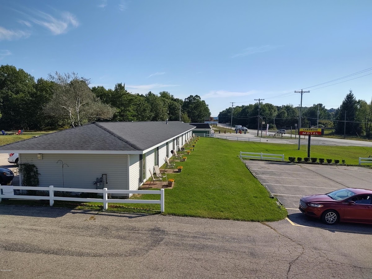 Lakewood Motel